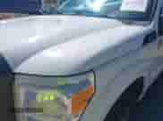 2011 Ford F-250 XL z VIN 1FDBF2A68BEB57606, wystawiony jako IAAI lot #43437311 z przebiegiem 197 116 mil mil oraz . Historia ofert i sprzedaży dostępna na DreamBid. Obrazek 6.