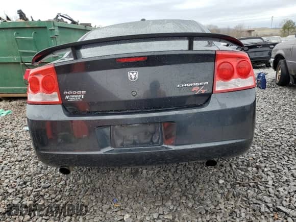 2010 Dodge Charger R/T with VIN 2B3CA5CT3AH172325, listed as a Copart auction lot 43948415 with 257,870 mi miles and Salvage title. Bid and sale history available at DreamBid. Image 6.