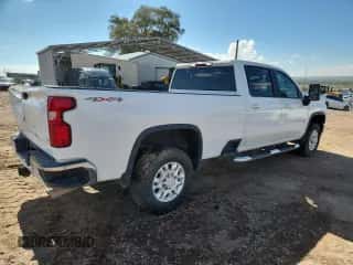 2020 Chevrolet Silverado 2500HD LT z VIN 1GC1YNE7XLF248161, wystawiony jako Copart lot #71749955 z przebiegiem 152 509 mil mil oraz Szkoda całkowita • Salvage title. Historia ofert i sprzedaży dostępna na DreamBid. Obrazek 3.