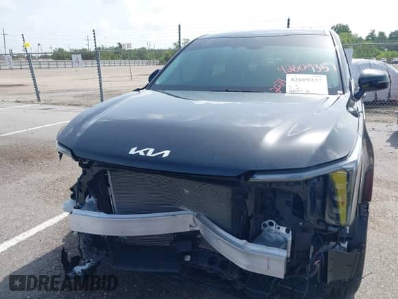 2024 Kia Sorento LX with VIN 5XYRG4JC4RG282315, listed as a IAAI auction lot 42609357 with 13,847 mi miles and . Bid and sale history available at DreamBid. Image 6.