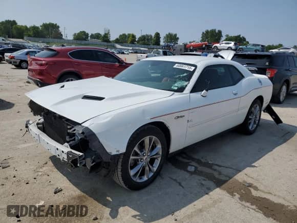 2020 Dodge Challenger SXT with VIN 2C3CDZGG5LH185630, listed as a Copart auction lot 60061715 with 54,252 mi miles and Salvage title. Bid and sale history available at DreamBid. Image 1.