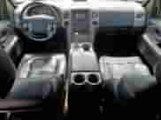 2008 Ford F-150 XLT с VIN 1FTPW12V68KE33978, выставлен на аукционе Copart как лот 62874535 с пробегом 137 211 миль миль и Списание • Salvage title. История ставок и продаж доступна на DreamBid. Изображение 8.