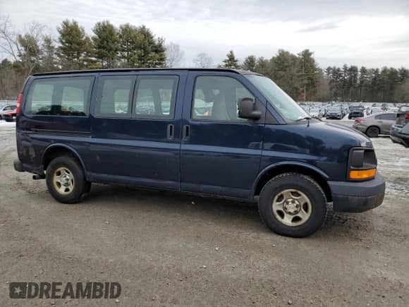 2008 Chevrolet Express Cargo z VIN 1GCFG154981206947, wystawiony jako Copart lot #46533115 z przebiegiem 283 730 mil mil oraz Czysty tytuł • Clean title. Historia ofert i sprzedaży dostępna na DreamBid. Obrazek 4.
