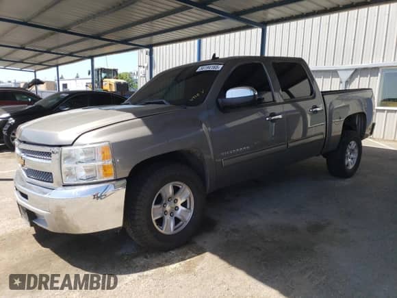 2013 Chevrolet Silverado 1500 LT с VIN 3GCPCSEA2DG145299, выставлен на аукционе Copart как лот 56194165 с пробегом 107 398 миль миль и Списание • Salvage title. История ставок и продаж доступна на DreamBid. Изображение 1.