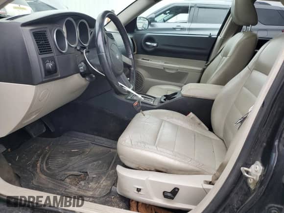 2005 Dodge Magnum SXT with VIN 2D4GZ48V85H576310, listed as a Copart auction lot 61059975 with 175,541 mi miles and Salvage title. Bid and sale history available at DreamBid. Image 7.