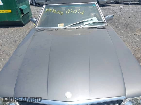1983 Mercedes-Benz 380 SL with VIN WDBBA45AXDB021770, listed as a IAAI auction lot 42576578 with 110,278 mi miles and . Bid and sale history available at DreamBid. Image 10.