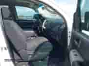 2007 Toyota Tundra SR5 z VIN 5TBET54177S454906, wystawiony jako IAAI lot #42524859 z przebiegiem 429 890 mil mil oraz . Historia ofert i sprzedaży dostępna na DreamBid. Obrazek 5.