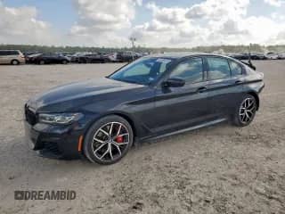 2023 BMW 5 Series 540i z VIN WBA53BJ08PWY06373, wystawiony jako Copart lot #65546575 z przebiegiem 27 035 mil mil oraz Szkoda całkowita • Salvage title. Historia ofert i sprzedaży dostępna na DreamBid. Obrazek 1.