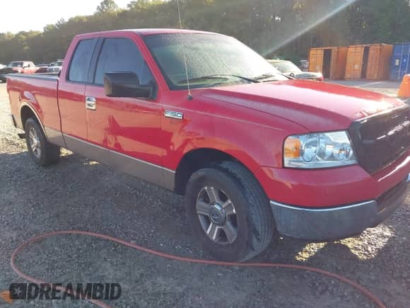 2005 Ford F-150 XLT z VIN 1FTPX125X5NA61438, wystawiony jako IAAI lot #43444446 z przebiegiem 217 329 mil mil oraz . Historia ofert i sprzedaży dostępna na DreamBid. Obrazek 1.