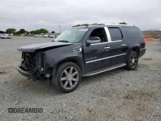 2013 Cadillac Escalade ESV Luxury с VIN 1GYS3HEF0DR257862, выставлен на аукционе Copart как лот 58937355 с пробегом 254 486 миль миль и Списание • Salvage title. История ставок и продаж доступна на DreamBid. Изображение 1.
