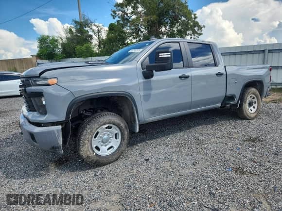 2024 Chevrolet Silverado 2500HD Work Truck с VIN 1GC4YLEY8RF261848, выставлен на аукционе Copart как лот 66799525 с пробегом 35 665 миль миль и Списание • Salvage title. История ставок и продаж доступна на DreamBid. Изображение 1.