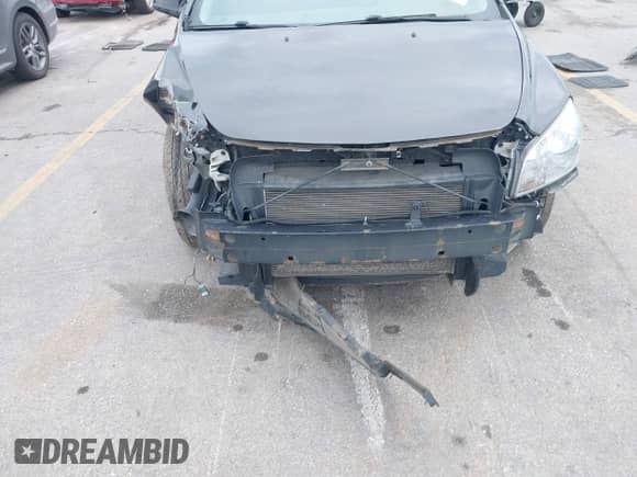 2012 Chevrolet Malibu 2LT z VIN 1G1ZD5E03CF331621, wystawiony jako IAAI lot #43117702 z przebiegiem 127 540 mil mil oraz . Historia ofert i sprzedaży dostępna na DreamBid. Obrazek 13.