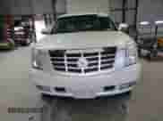 2009 Cadillac Escalade z VIN 1GYFK43569R209961, wystawiony jako Copart lot #54011705 z przebiegiem 143 894 mil mil oraz Czysty tytuł • Clean title. Historia ofert i sprzedaży dostępna na DreamBid. Obrazek 5.
