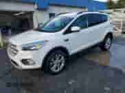 2018 Ford Escape SE с VIN 1FMCU9GDXJUC76965, выставлен на аукционе Copart как лот 85739575 с пробегом 73 835 миль миль и Чистый • Clean title. История ставок и продаж доступна на DreamBid. Изображение 1.