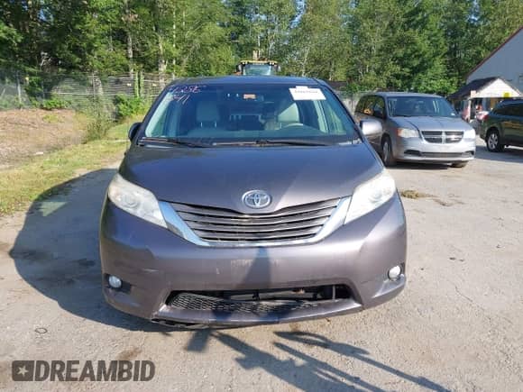 2012 Toyota Sienna XLE with VIN 5TDDK3DC9CS036692, listed as a IAAI auction lot 42861841 with 122,070 mi miles and . Bid and sale history available at DreamBid. Image 12.