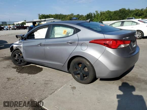 2013 Hyundai Elantra GLS с VIN KMHDH4AE9DU715400, выставлен на аукционе Copart как лот 70489915 с пробегом 116 925 миль миль и Списание • Salvage title. История ставок и продаж доступна на DreamBid. Изображение 2.