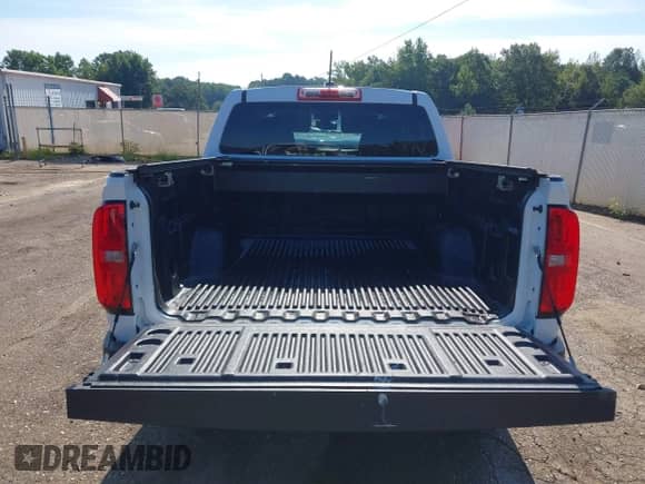 2016 Chevrolet Colorado 2WD LT z VIN 1GCGSCEAXG1302279, wystawiony jako IAAI lot #42951567 z przebiegiem 87 197 mil mil oraz . Historia ofert i sprzedaży dostępna na DreamBid. Obrazek 16.
