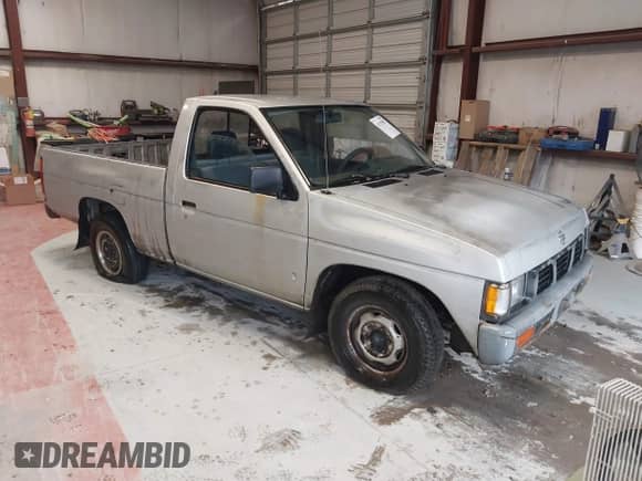 1993 Nissan Frontier z VIN 1N6SD11S7PC323101, wystawiony jako IAAI lot #41515027 z przebiegiem 178 818 mil mil oraz . Historia ofert i sprzedaży dostępna na DreamBid. Obrazek 1.
