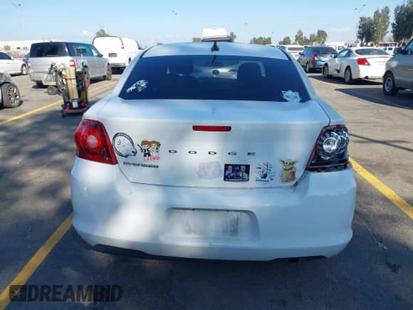 2011 Dodge Avenger Express z VIN 1B3BD4FB4BN591857, wystawiony jako IAAI lot #43312280 z przebiegiem 170 787 mil mil oraz . Historia ofert i sprzedaży dostępna na DreamBid. Obrazek 16.