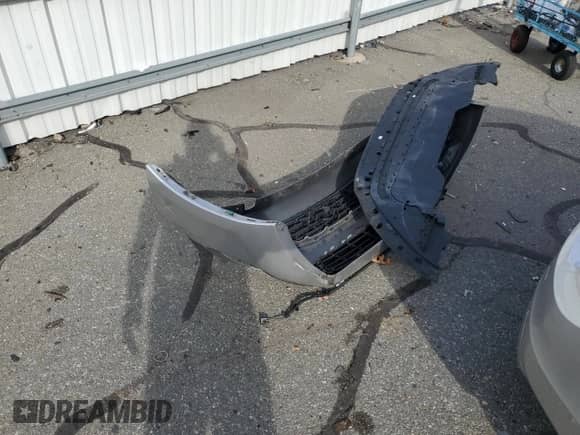 2015 Volvo S60 с VIN YV126MFA9F1316573, выставлен на аукционе Copart как лот 78624584 с пробегом 151 677 миль миль и Списание • Salvage title. История ставок и продаж доступна на DreamBid. Изображение 12.