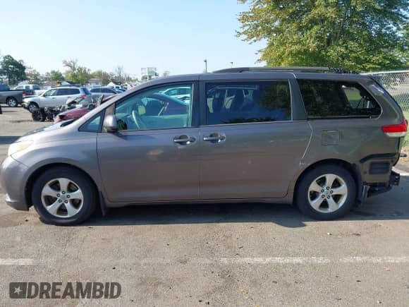 2012 Toyota Sienna LE AAS with VIN 5TDKK3DC9CS187233, listed as a IAAI auction lot 43269274 with 183,304 mi miles and . Bid and sale history available at DreamBid. Image 14.