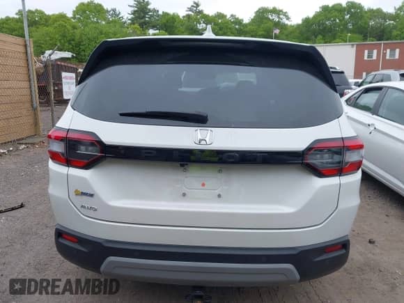 2025 Honda Pilot EX-L с VIN 5FNYG1H46SB029101, выставлен на аукционе IAAI как лот 42304540 с пробегом 11 797 миль миль и . История ставок и продаж доступна на DreamBid. Изображение 17.