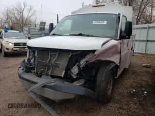 2015 Chevrolet Express Commercial z VIN 1GB0G2CG8F1137341, wystawiony jako Copart lot #78806633 z przebiegiem 221 066 mil mil oraz Szkoda całkowita • Salvage title. Historia ofert i sprzedaży dostępna na DreamBid. Obrazek 1.