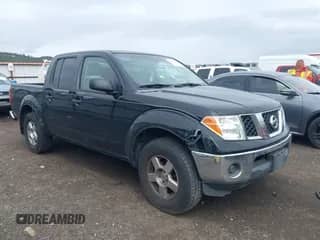 2007 Nissan Frontier LE z VIN 1N6AD07W67C449191, wystawiony jako IAAI lot #43379242 z przebiegiem 205 756 mil mil oraz . Historia ofert i sprzedaży dostępna na DreamBid. Obrazek 1.