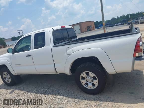 2009 Toyota Tacoma PreRunner с VIN 5TETU62N39Z656249, выставлен на аукционе IAAI как лот 42601015 с пробегом 159 304 миль миль и . История ставок и продаж доступна на DreamBid. Изображение 14.