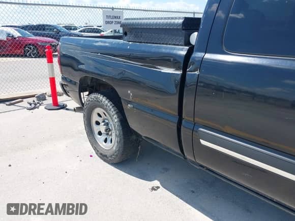 2005 Chevrolet Silverado 1500 Z71 с VIN 1GCEK19Z85Z118565, выставлен на аукционе IAAI как лот 43024034 с пробегом Не указан миль и . История ставок и продаж доступна на DreamBid. Изображение 17.