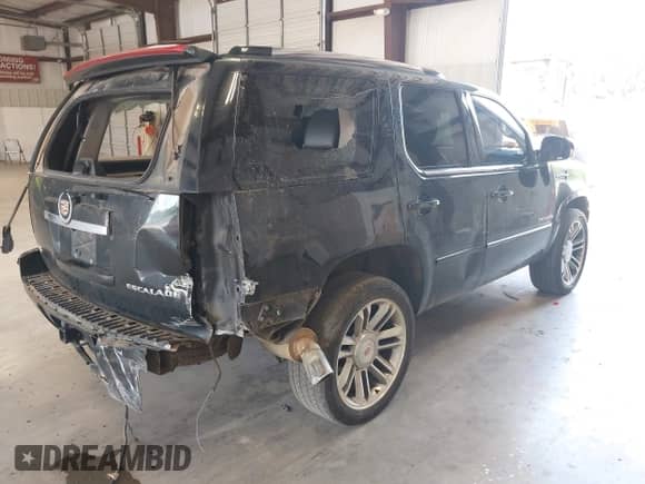 2014 Cadillac Escalade Premium с VIN 1GYS3CEF9ER205389, выставлен на аукционе IAAI как лот 42962041 с пробегом 184 990 миль миль и . История ставок и продаж доступна на DreamBid. Изображение 4.