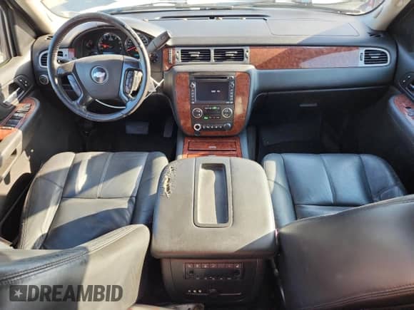 2008 Chevrolet Tahoe 1LT z VIN 1GNFC13008R182364, wystawiony jako Copart lot #63459195 z przebiegiem 261 113 mil mil oraz Szkoda całkowita • Salvage title. Historia ofert i sprzedaży dostępna na DreamBid. Obrazek 8.