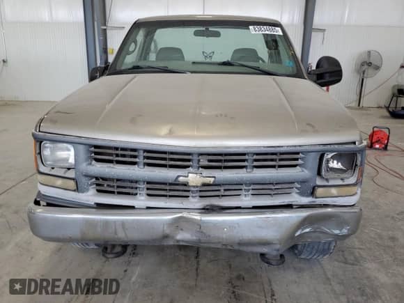 2000 Chevrolet Silverado 3500 z VIN 1GCGC34R0YR137348, wystawiony jako Copart lot #83834885 z przebiegiem 147 680 mil mil oraz Czysty tytuł • Clean title. Historia ofert i sprzedaży dostępna na DreamBid. Obrazek 5.