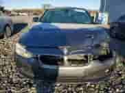 2016 BMW 3 Series 320i xDrive z VIN WBA8E5G51GNT40741, wystawiony jako Copart lot #89641135 z przebiegiem 105 501 mil mil oraz Szkoda całkowita • Salvage title. Historia ofert i sprzedaży dostępna na DreamBid. Obrazek 5.