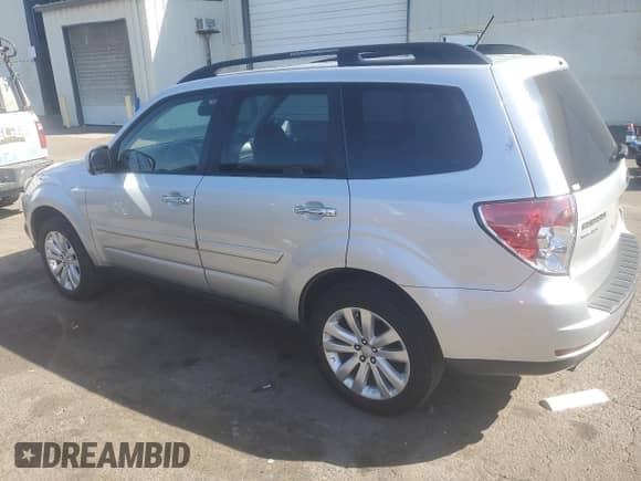 2011 Subaru Forester X Limited z VIN JF2SHAEC2BH763430, wystawiony jako Copart lot #82080115 z przebiegiem 126 564 mil mil oraz Szkoda całkowita • Salvage title. Historia ofert i sprzedaży dostępna na DreamBid. Obrazek 2.