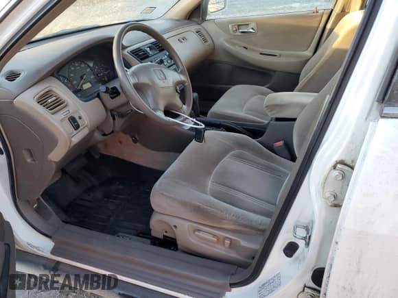 1999 Honda Accord LX with VIN 1HGCG1644XA068753, listed as a Copart auction lot 87135784 with 74,386 mi miles and Clean title. Bid and sale history available at DreamBid. Image 7.