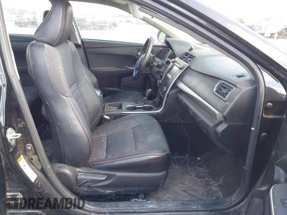 2017 Toyota Camry LE z VIN 4T1BF1FK6HU675115, wystawiony jako IAAI lot #43438373 z przebiegiem 194 887 mil mil oraz . Historia ofert i sprzedaży dostępna na DreamBid. Obrazek 5.