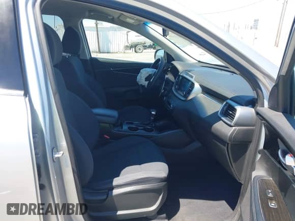 2019 Kia Sorento LX with VIN 5XYPG4A51KG476718, listed as a IAAI auction lot 42836486 with 108,250 mi miles and . Bid and sale history available at DreamBid. Image 5.