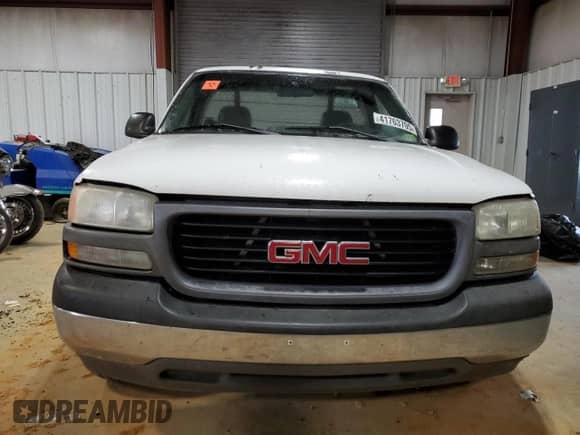2001 GMC Sierra 1500 SL with VIN 1GTEC14WX1Z275051, listed as a Copart auction lot 41763705 with 202,792 mi miles and Salvage title. Bid and sale history available at DreamBid. Image 5.