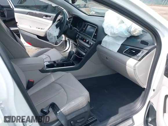 2018 Hyundai Sonata Limited with VIN 5NPE34AF7JH656062, listed as a IAAI auction lot 42323818 with 41,669 mi miles and . Bid and sale history available at DreamBid. Image 5.