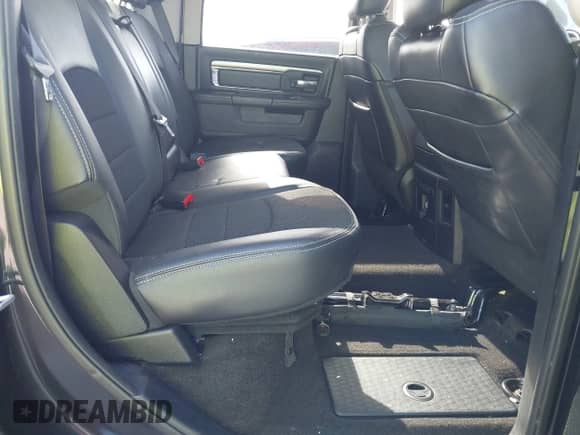 2017 Ram 1500 Sport z VIN 1C6RR7MT3HS796390, wystawiony jako IAAI lot #42701105 z przebiegiem 143 027 mil mil oraz . Historia ofert i sprzedaży dostępna na DreamBid. Obrazek 8.