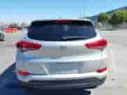 2018 Hyundai Tucson SEL с VIN KM8J33A40JU758151, выставлен на аукционе IAAI как лот 43050708 с пробегом 92 452 миль миль и . История ставок и продаж доступна на DreamBid. Изображение 16.