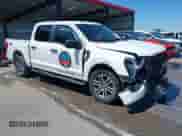 2023 Ford F-150 XL z VIN 1FTEW1EP7PFA98211, wystawiony jako IAAI lot #42625578 z przebiegiem 62 593 mil mil oraz . Historia ofert i sprzedaży dostępna na DreamBid. Obrazek 1.