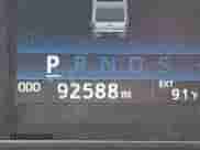 2017 Toyota Tundra SR5 z VIN 5TFEW5F10HX221912, wystawiony jako IAAI lot #42268725 z przebiegiem 92 588 mil mil oraz . Historia ofert i sprzedaży dostępna na DreamBid. Obrazek 16.