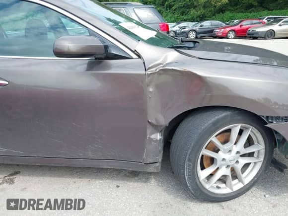 2014 Nissan Maxima S z VIN 1N4AA5AP0EC453556, wystawiony jako IAAI lot #42969120 z przebiegiem 213 915 mil mil oraz . Historia ofert i sprzedaży dostępna na DreamBid. Obrazek 12.