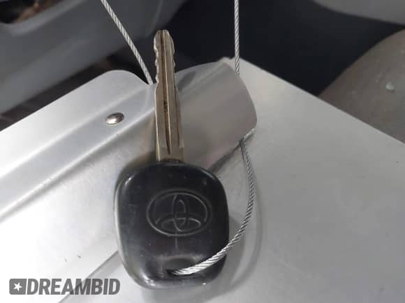 2013 Toyota Tundra Limited с VIN 5TFHW5F18DX271206, выставлен на аукционе IAAI как лот 42362300 с пробегом 266 453 миль миль и . История ставок и продаж доступна на DreamBid. Изображение 11.
