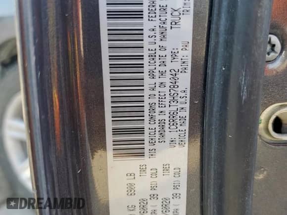 2017 Ram 1500 Lone Star z VIN 1C6RR6LT3HS784042, wystawiony jako Copart lot #70020995 z przebiegiem 127 968 mil mil oraz Szkoda całkowita • Salvage title. Historia ofert i sprzedaży dostępna na DreamBid. Obrazek 12.