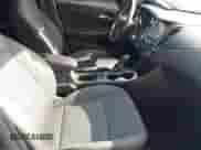 2018 Chevrolet Cruze LT с VIN 1G1BE5SM7J7136702, выставлен на аукционе IAAI как лот 43300058 с пробегом 109 229 миль миль и . История ставок и продаж доступна на DreamBid. Изображение 5.