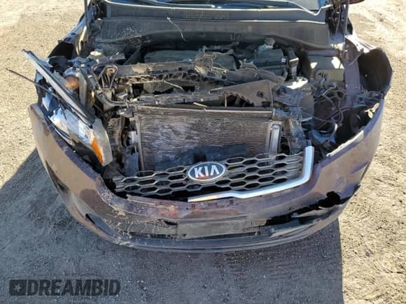 2019 Kia Sorento LX with VIN 5XYPG4A54KG472792, listed as a Copart auction lot 71864985 with 72,342 mi miles and Salvage title. Bid and sale history available at DreamBid. Image 12.