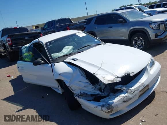 1998 Ford Mustang z VIN 1FAFP4046WF101622, wystawiony jako IAAI lot #43422529 z przebiegiem 31 736 mil mil oraz . Historia ofert i sprzedaży dostępna na DreamBid. Obrazek 1.